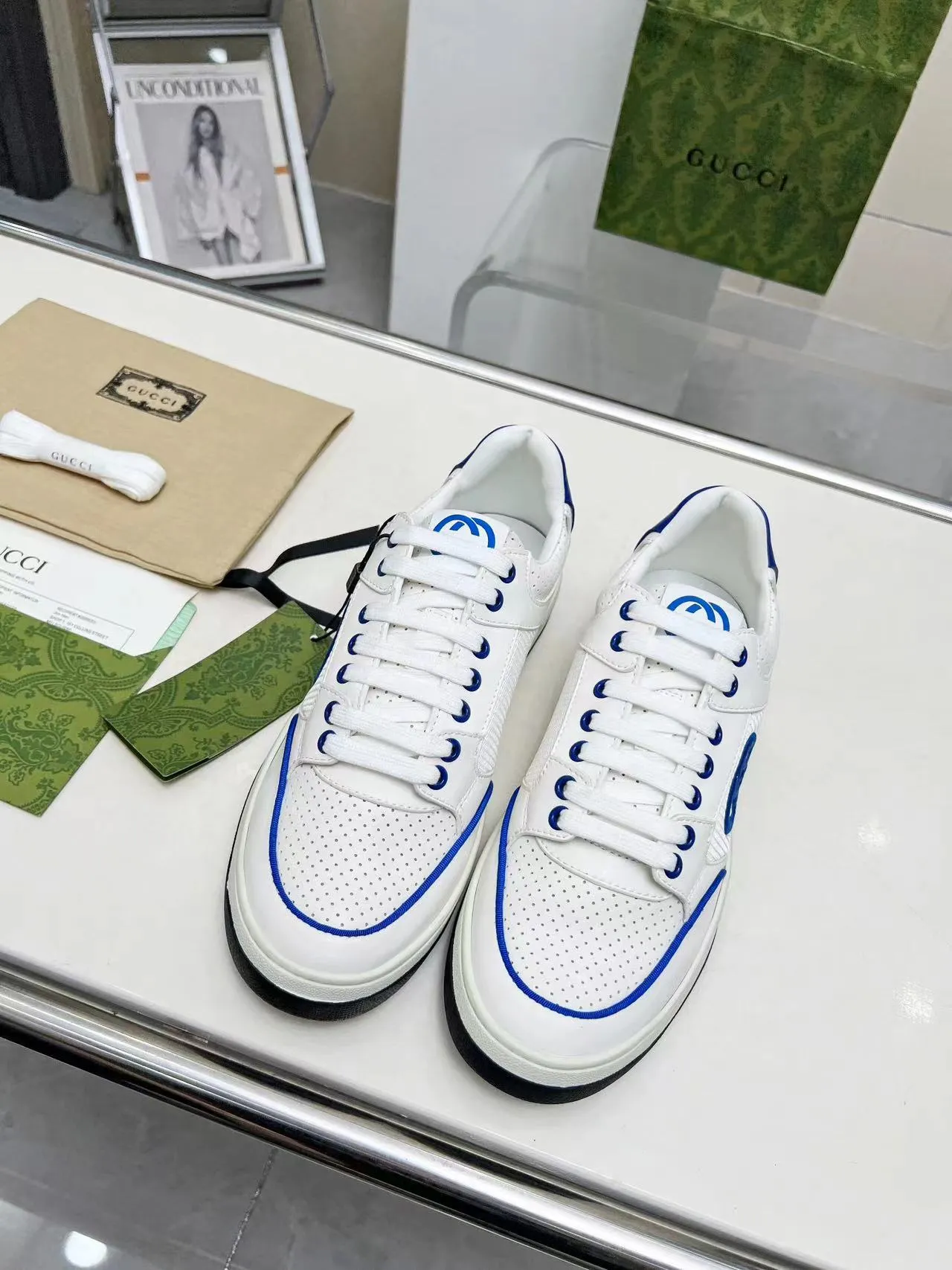 P620 💞💞Gucci G Home’s latest popular sports shoes, couple’s style, casual, retro white shoes 🌸🌸🌸 New popular series. The exquisite and compact interlocking double G logo romantically interprets the aesthetic concept of this series. Made of off-white leather, retro inspiration is cleverly blended into the sneaker design to reinterpret the brand logo. Exquisitely packaged at the delivery counter 🛍📦 ▪️Fabric: Original custom-made imported first-layer cowhide leather ▪️Lining: Original custom-made imported cowhide lining ▪️Outsole: Original molded two-color TPU outsole ▪️Size: Women's 35-40 / Men's 39-45